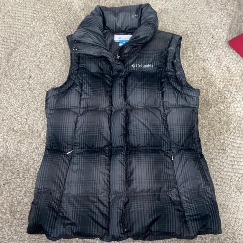 Columbia vest, like new! Warm!!